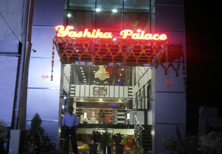 Hotel Yashika Palace, Dhar 5